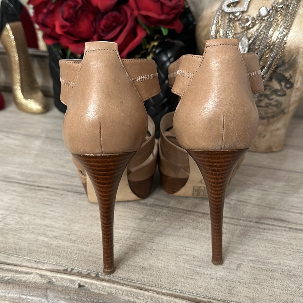 Michael Kors size 9 tan leather, high heel sandals - Picture 3 of 6